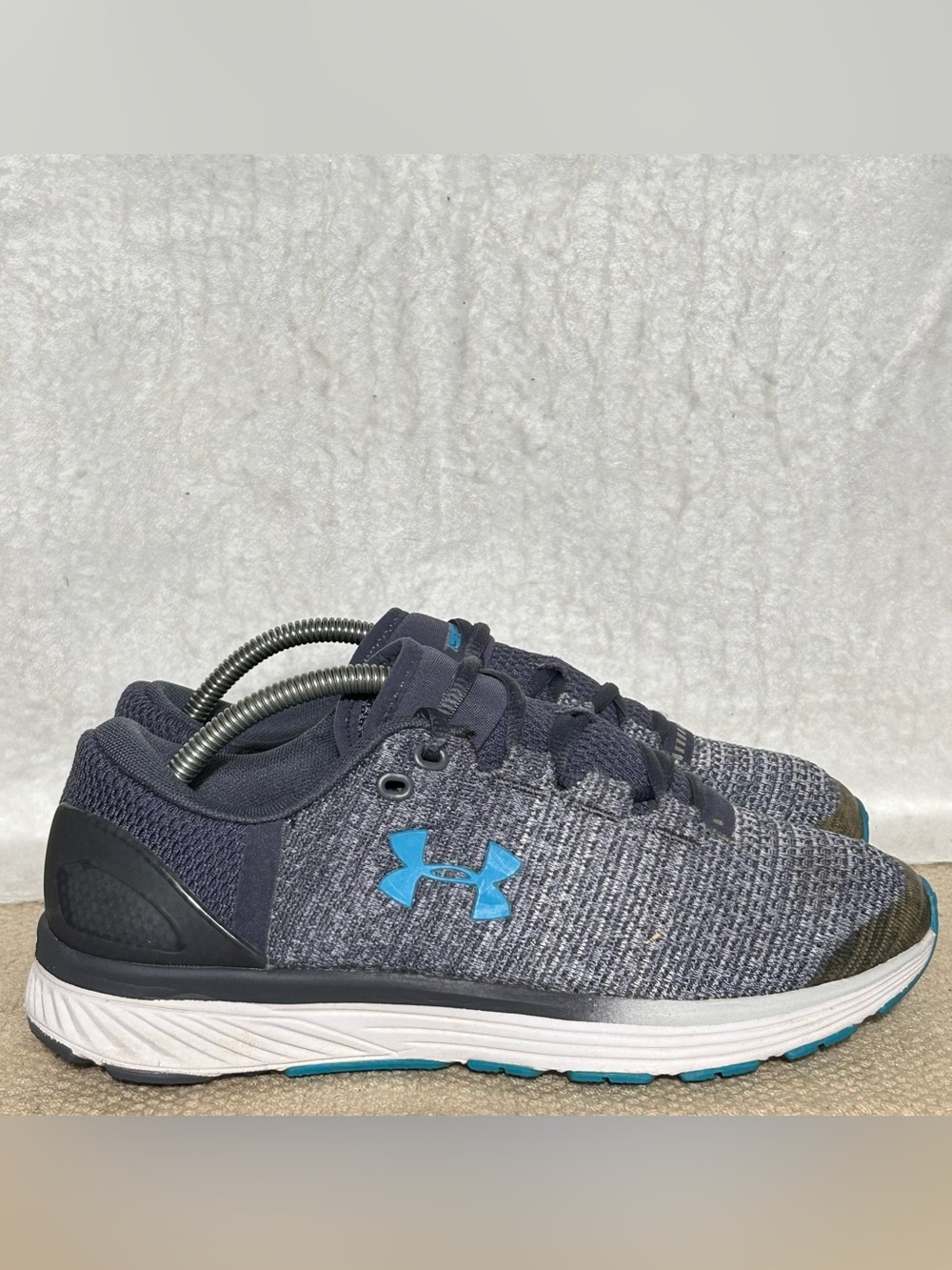 Under Armour Youth Grey Charged Bandit 3 Running Athletic Sneakers Shoes SZ 7Y